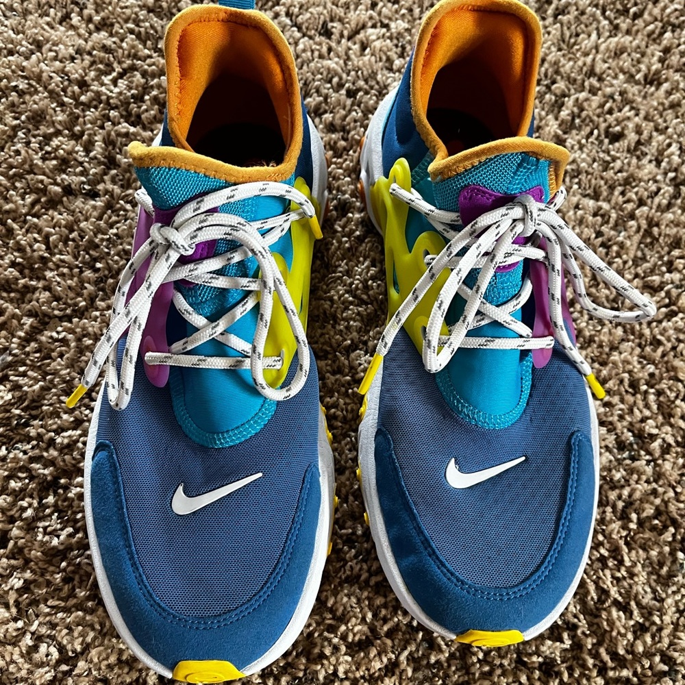 Nike: React Presto running shoes - Youth size 7 boys/women’s 8 1/2